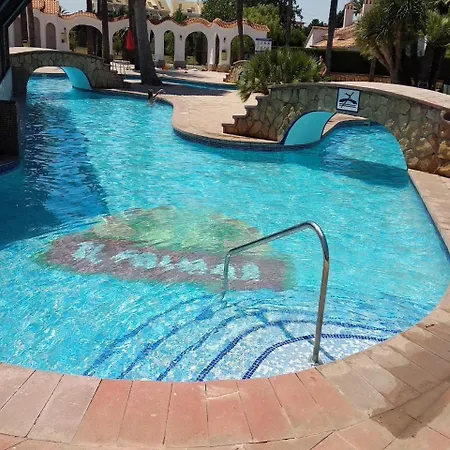 Chalet Adosado Con Parcela Propia. Wifi Gratis. Dénia