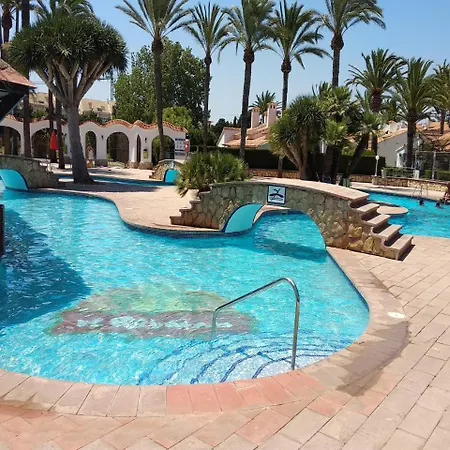 Villa Chalet Adosado Con Parcela Propia. Wifi Gratis. Dénia