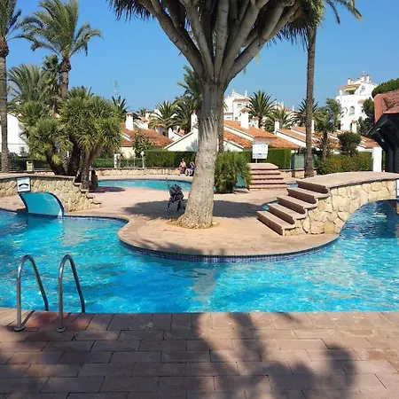 Chalet Adosado Con Parcela Propia. Wifi Gratis. Dénia
