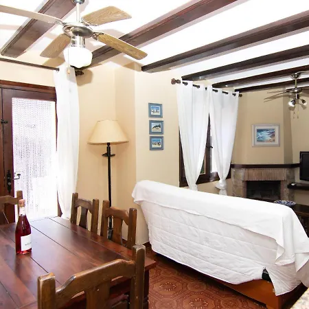 Chalet Adosado Con Parcela Propia. Wifi Gratis. *