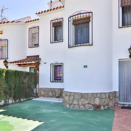 Chalet Adosado Con Parcela Propia. Wifi Gratis. Villa *